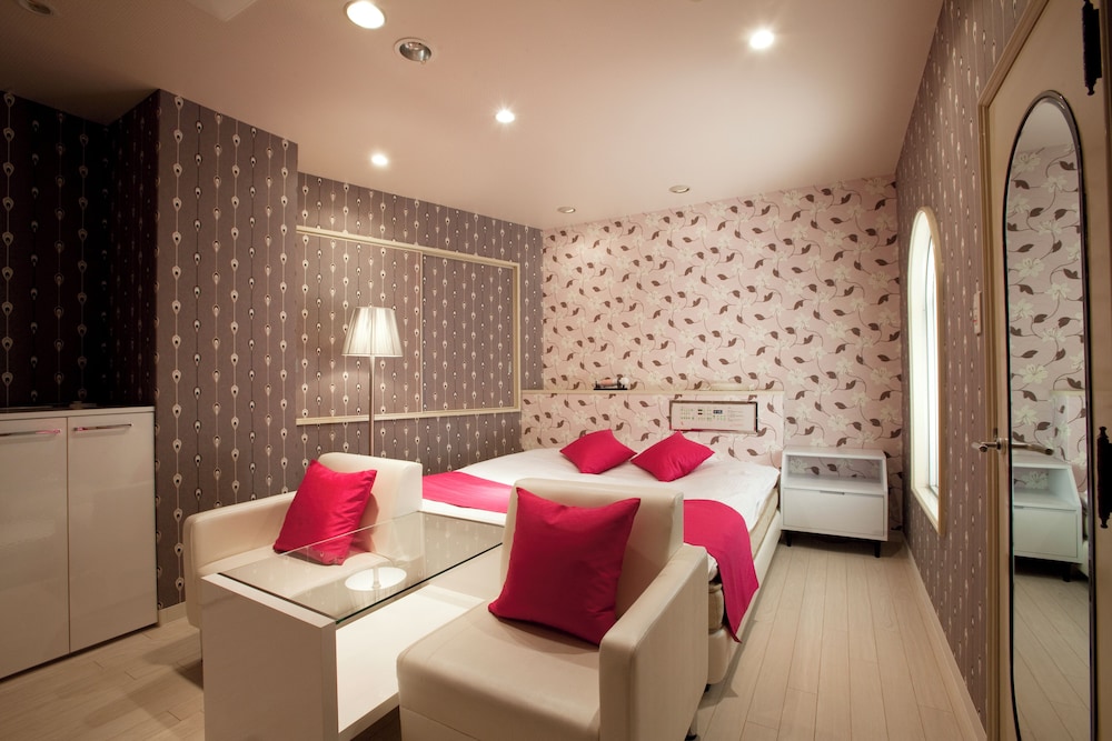 スタンダード ダブルルーム 客室4 | ホテル ラフィネ - 大人限定