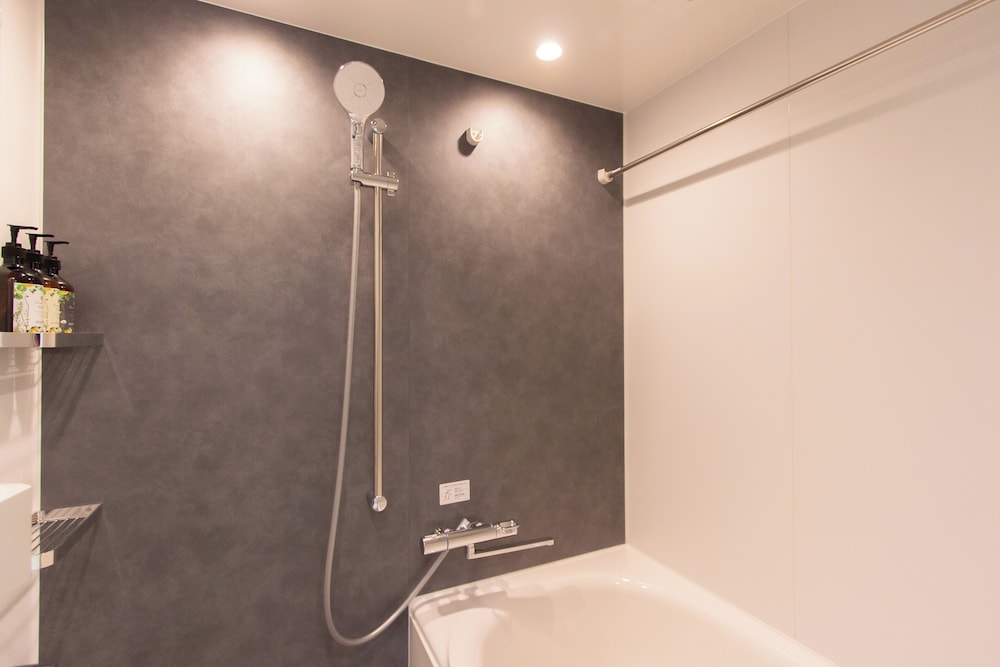 デラックス スタジオ バスルーム0 | Tabi and.-light-博多01