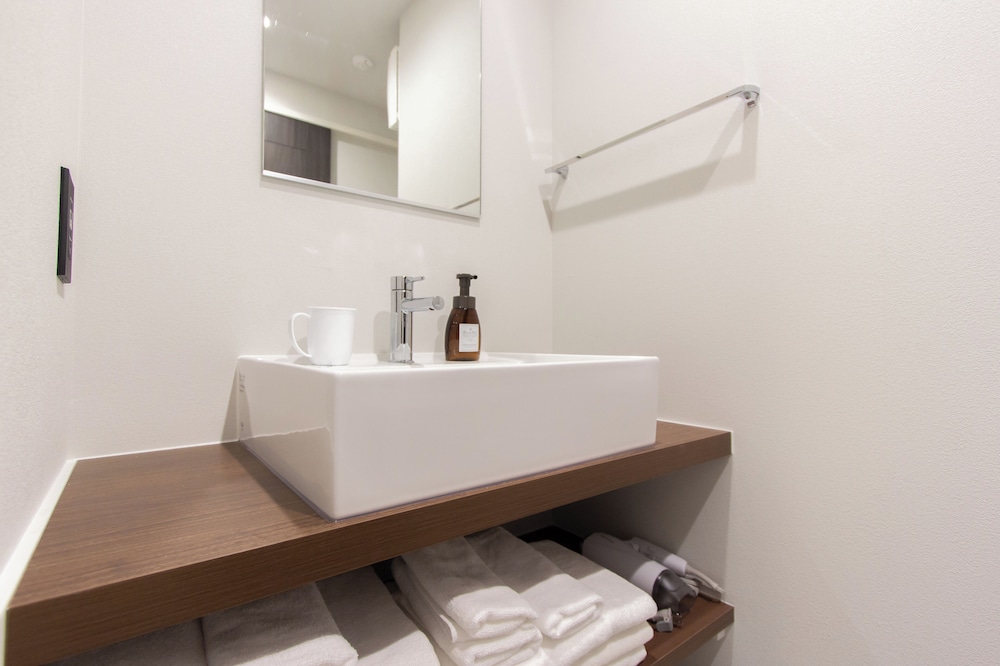 デラックス スタジオスイート 客室5 | Tabi and.-light-博多01