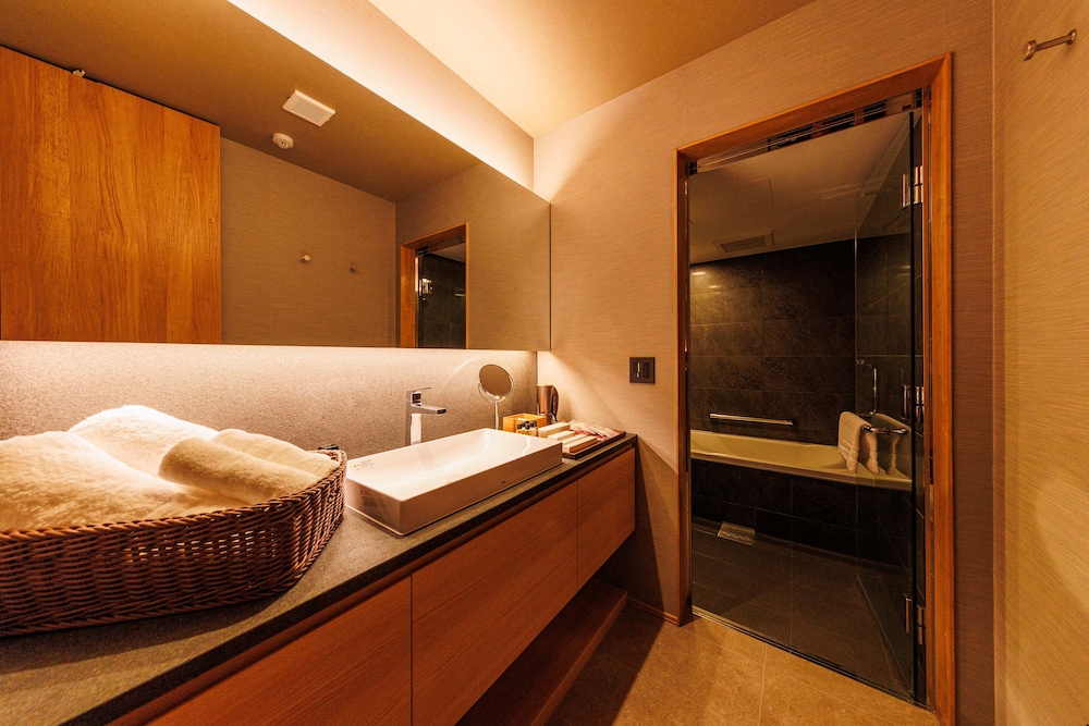 デラックス ツインルーム バスルーム1 | 奈良春日鹿のや