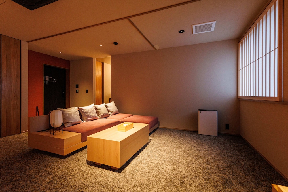 プレミアム ツインルーム 客室1 | 奈良春日鹿のや