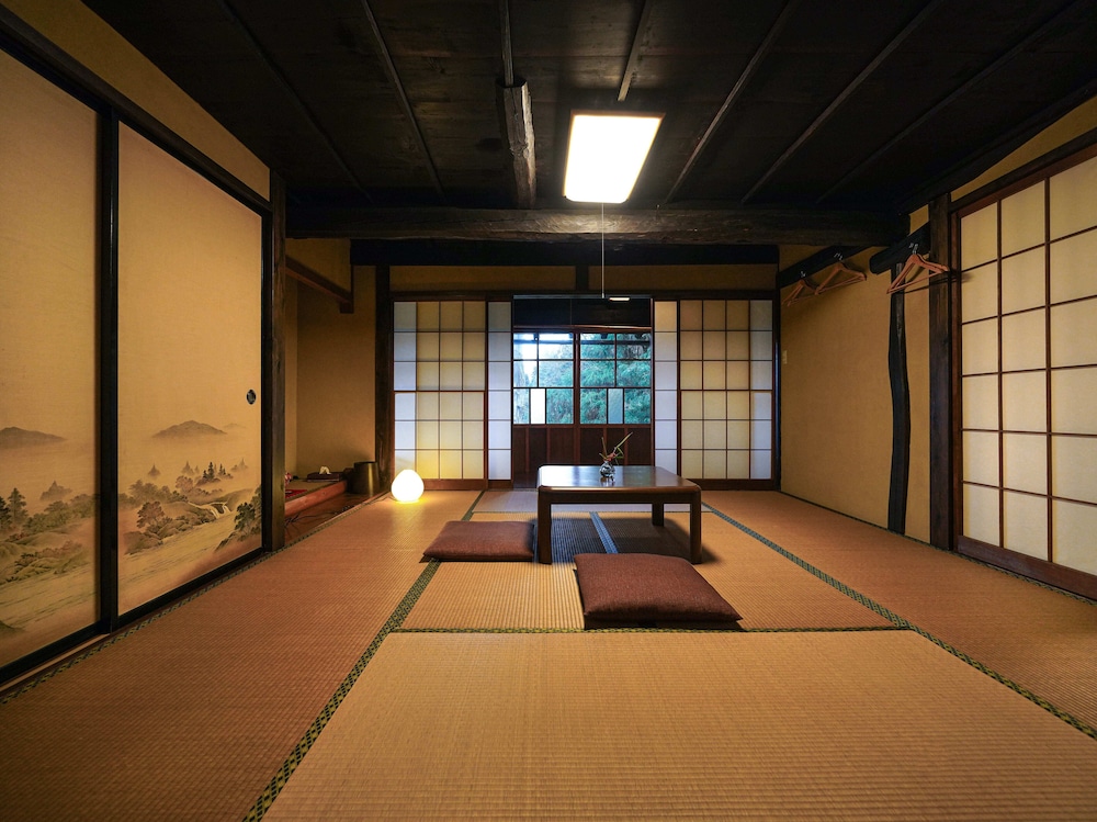 デラックス ルーム マウンテンビュー 客室4 | 真秀ろば