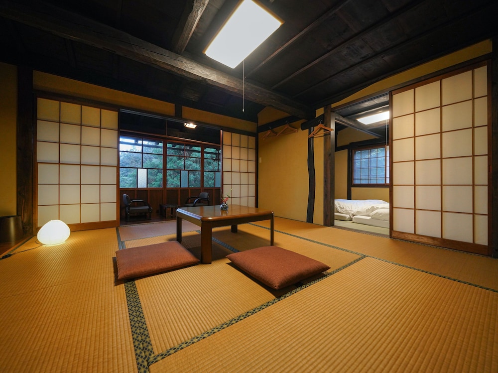 デラックス ルーム マウンテンビュー 客室3 | 真秀ろば