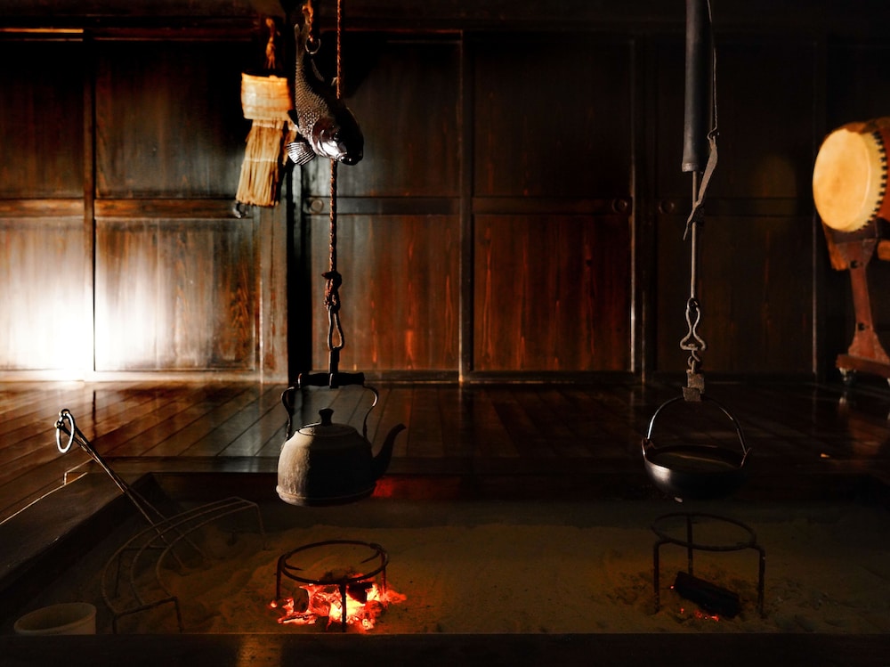 スタンダード ダブルまたはツインルーム マウンテンビュー リビング エリア2 | 真秀ろば