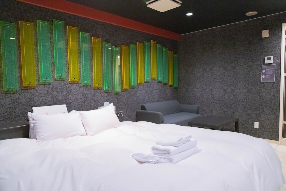 クイーンルーム (アーバンエッジ) 禁煙 客室1 | ホテル リマ ショコラ