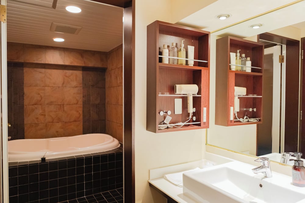 クイーンルーム (グランドリュクス) 禁煙 バスルーム4 | ホテル リマ ショコラ