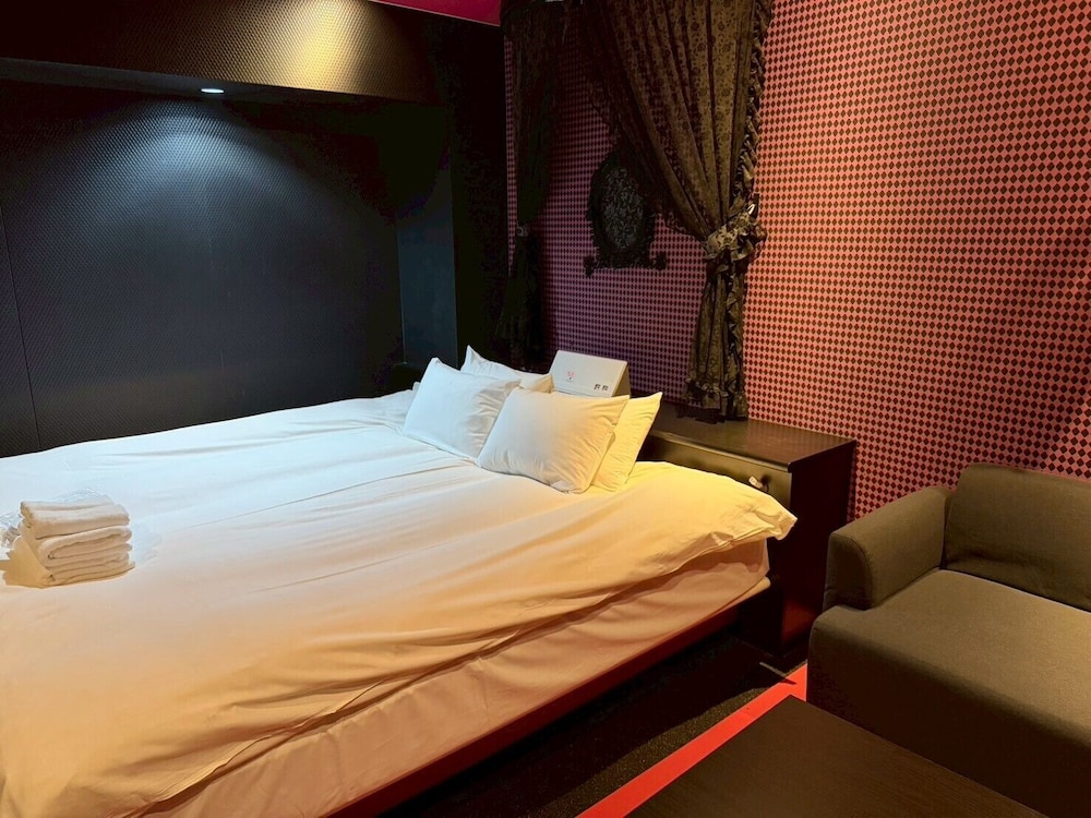 クイーンルーム (ヴェルベット) 禁煙 客室1 | ホテル リマ ショコラ