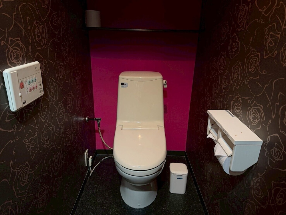 クイーンルーム (ヴェルベット) 禁煙 客室の設備とサービス3 | ホテル リマ ショコラ