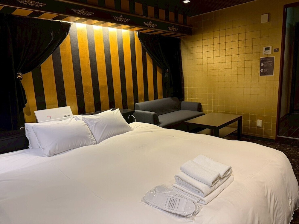 クイーンルーム (ヴェルベット) 禁煙 客室2 | ホテル リマ ショコラ