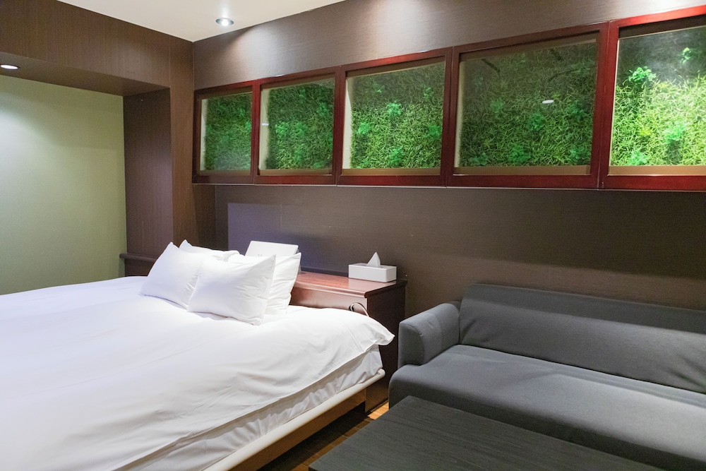 クイーンルーム (フォレストグロー) 禁煙 客室2 | ホテル リマ ショコラ