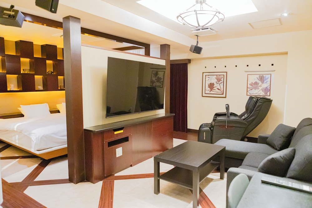 クイーンルーム (グランドリュクス) 禁煙 客室1 | ホテル リマ ショコラ