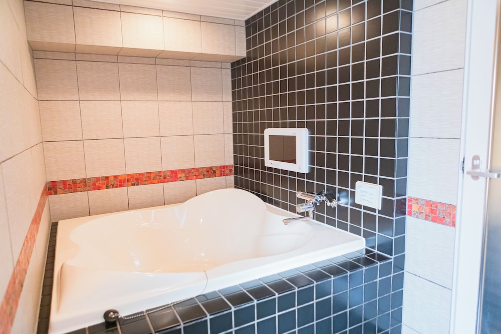 クイーンルーム (グランドリュクス) 禁煙 バスルーム2 | ホテル リマ ショコラ