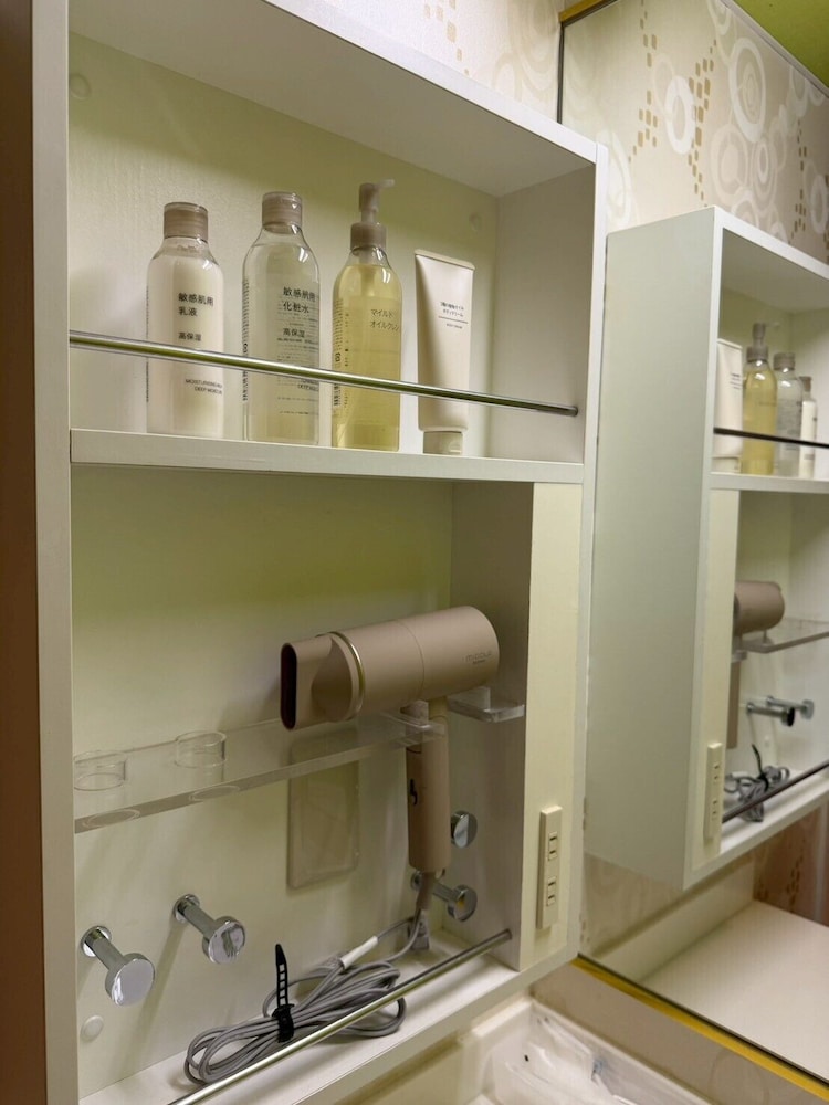 クイーンルーム (カラーブルーム) 禁煙 客室の設備とサービス1 | ホテル リマ ショコラ