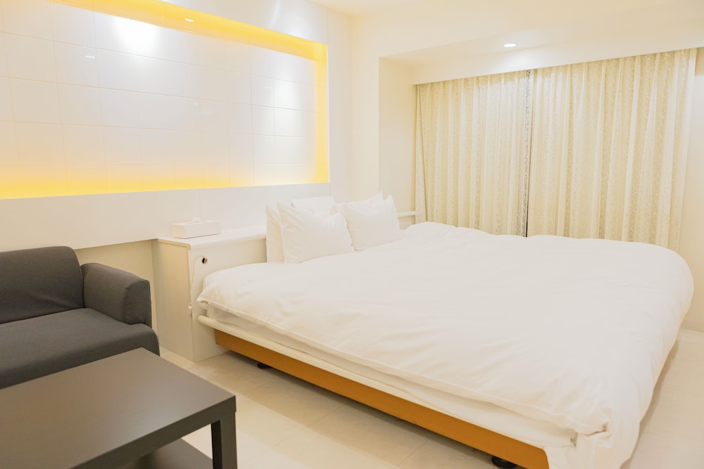 クイーンルーム (モダンミューズ) 禁煙 客室2 | ホテル リマ ショコラ