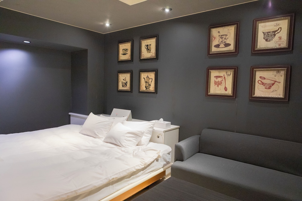 クイーンルーム (モダンミューズ) 禁煙 客室9 | ホテル リマ ショコラ