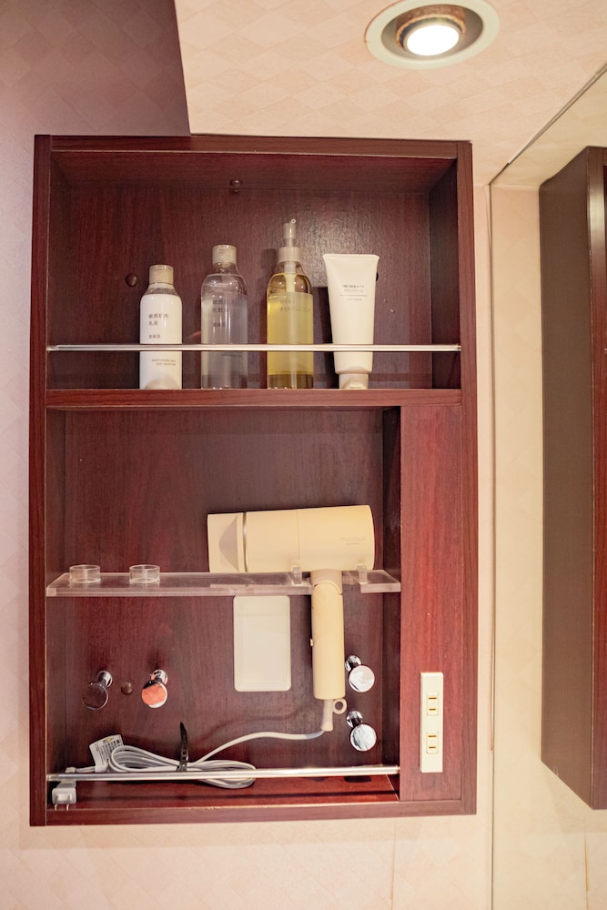 キングルーム (クリムゾンオペラ) 禁煙 客室の設備とサービス3 | ホテル リマ ショコラ