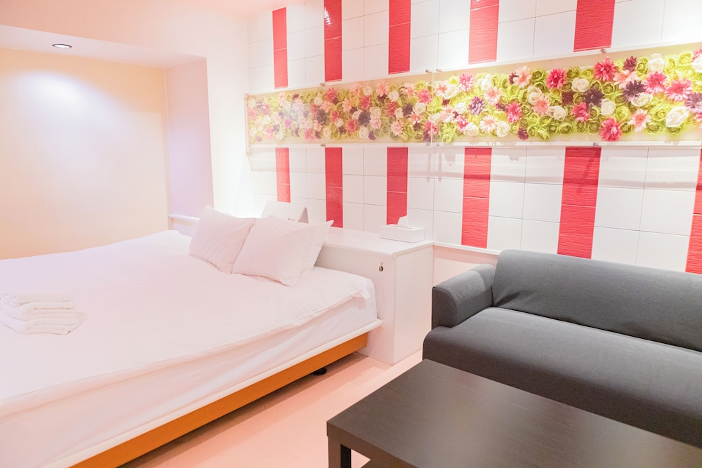 クイーンルーム (ブラッシュ) 禁煙 客室1 | ホテル リマ ショコラ