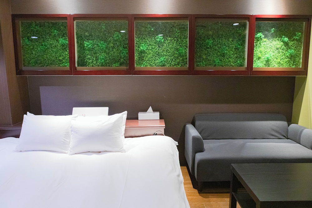 クイーンルーム (フォレストグロー) 禁煙 客室3 | ホテル リマ ショコラ