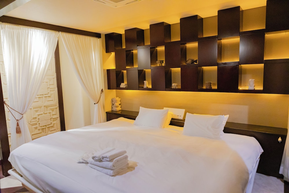 キングルーム (クリムゾンオペラ) 禁煙 客室10 | ホテル リマ ショコラ