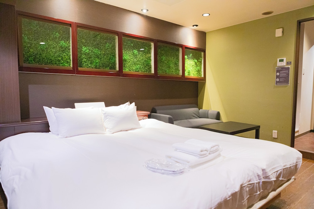 クイーンルーム (フォレストグロー) 禁煙 客室1 | ホテル リマ ショコラ