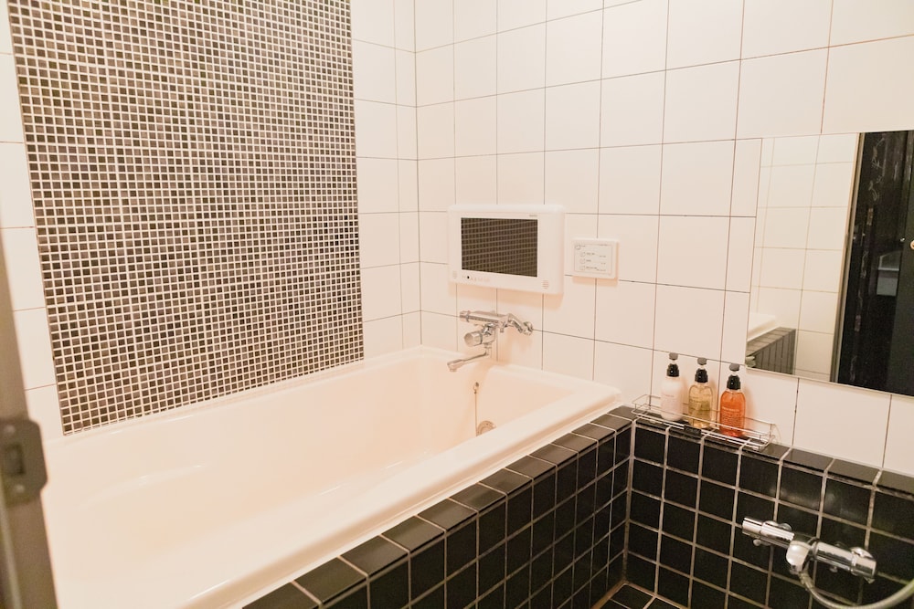 クイーンルーム (アンバールージュ) 禁煙 バスルーム0 | ホテル リマ ショコラ