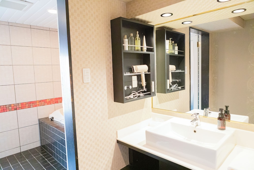 クイーンルーム (グランドリュクス) 禁煙 バスルーム0 | ホテル リマ ショコラ