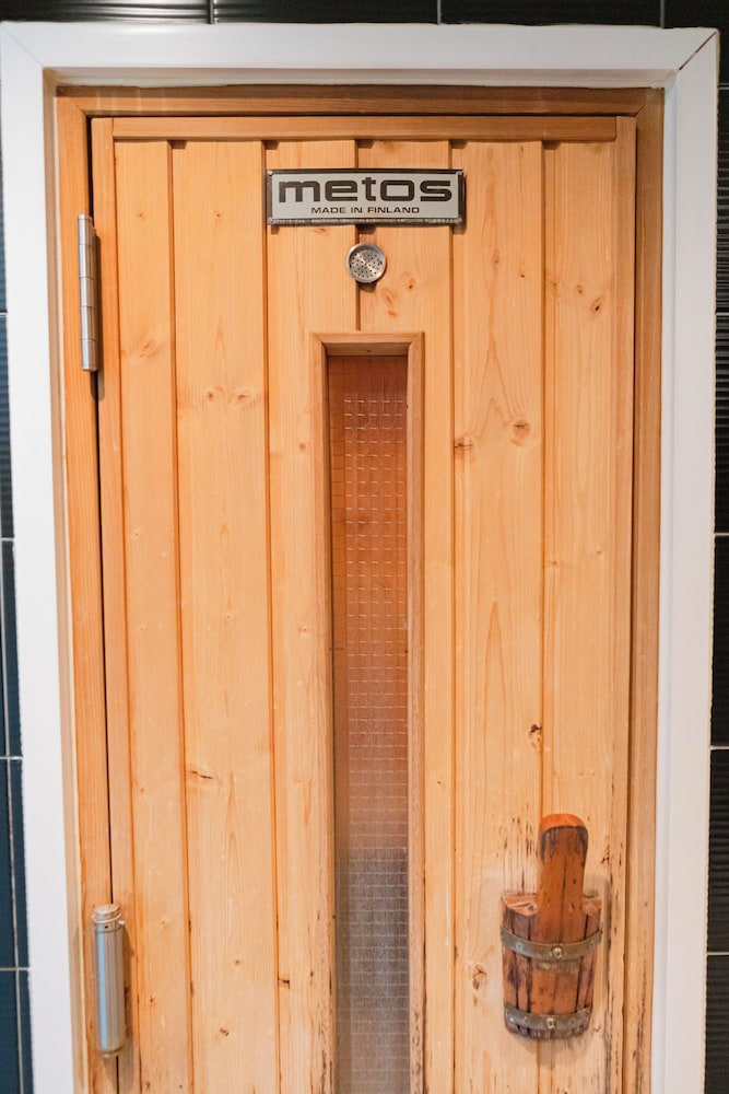 クイーンルーム サウナ&テラス付 (アーバンテラス) 禁煙 サウナ1 | ホテル リマ ショコラ