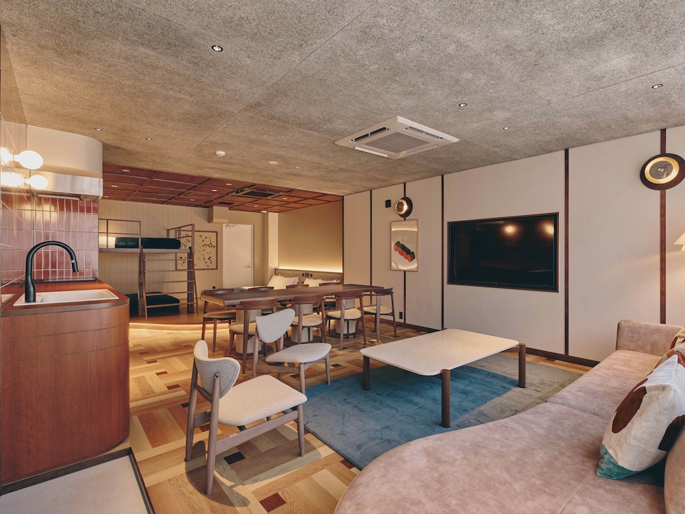 デラックス スイート コーナー 客室1 | illi Nuto Shinjuku