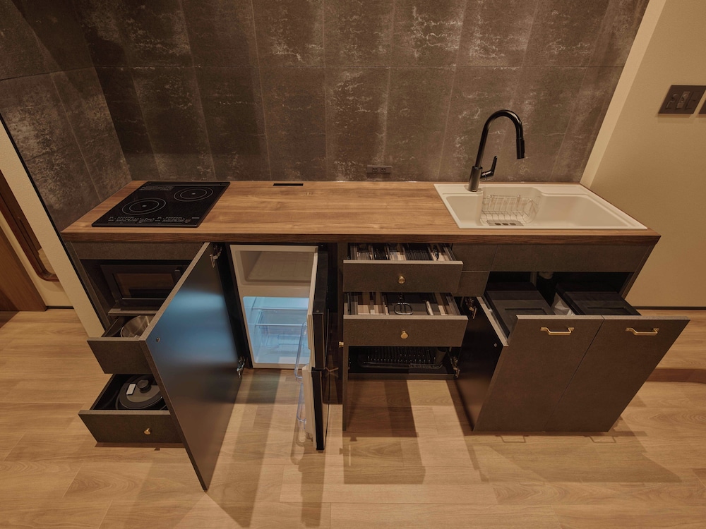 スタンダード スイート 専用キッチン1 | illi Aest Shinagawa-Gotanda