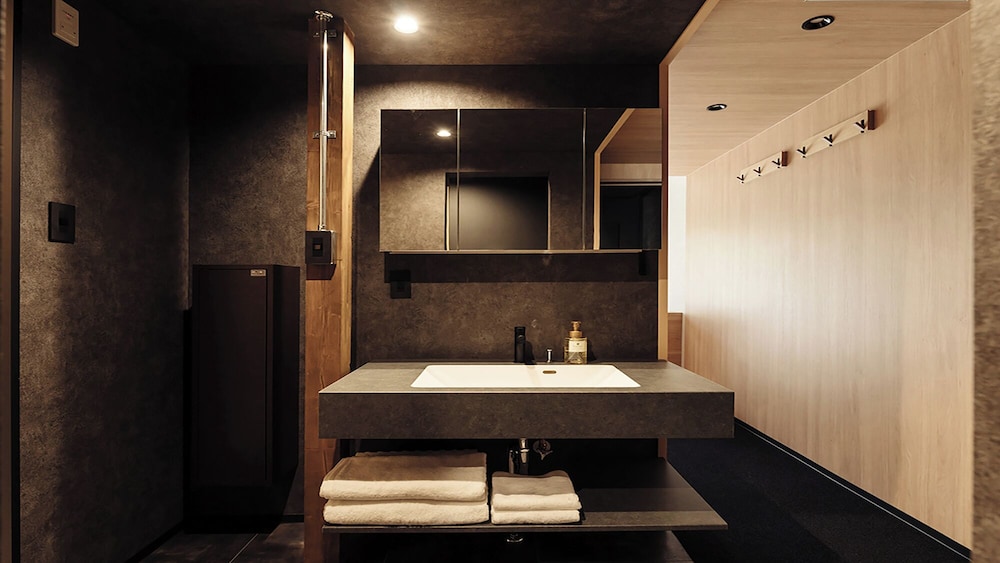 ベーシック ダブルルーム 禁煙 コートヤードビュー 客室7 | 瀾山ホテル LanshanHotel 澜山酒店