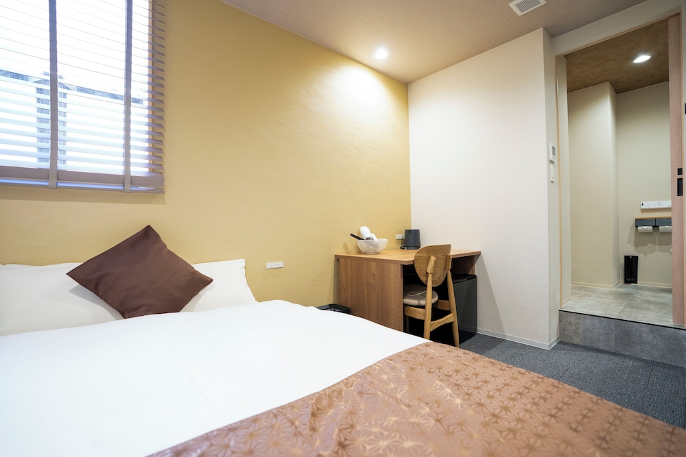 デラックス ダブルルーム 客室の設備とサービス6 | Hotel S-Presso Namba Ekimae