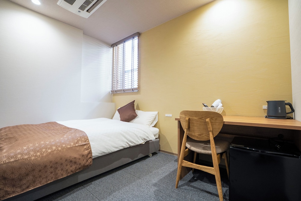 デラックス ダブルルーム 客室の設備とサービス11 | Hotel S-Presso Namba Ekimae