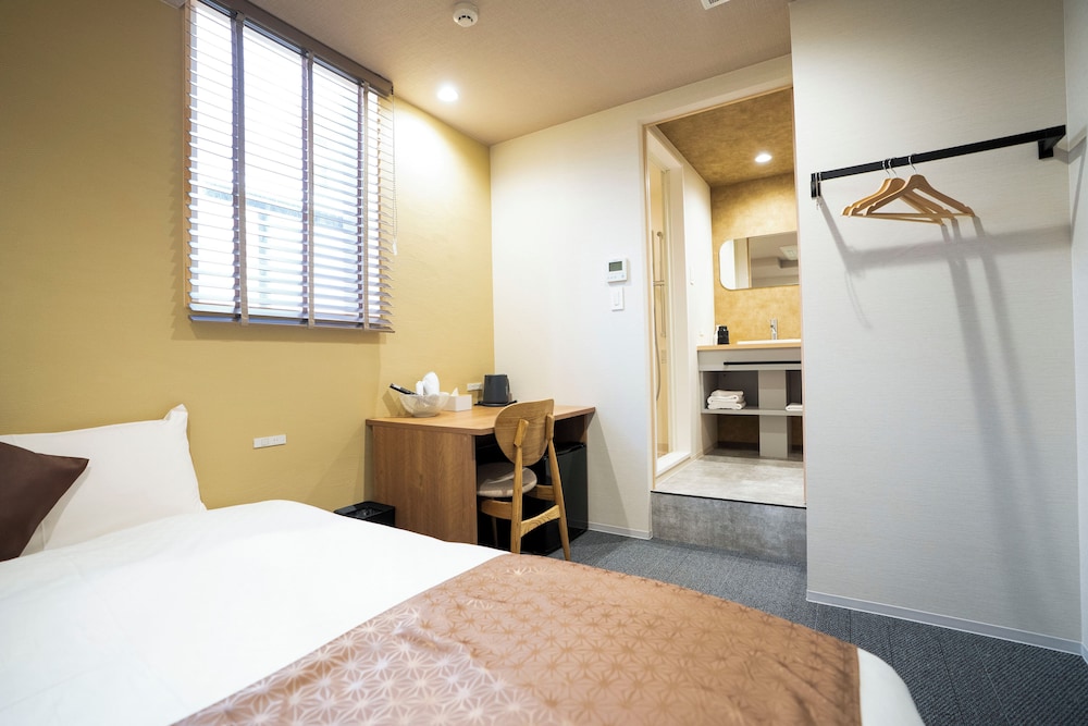 デラックス ダブルルーム 客室の設備とサービス8 | Hotel S-Presso Namba Ekimae