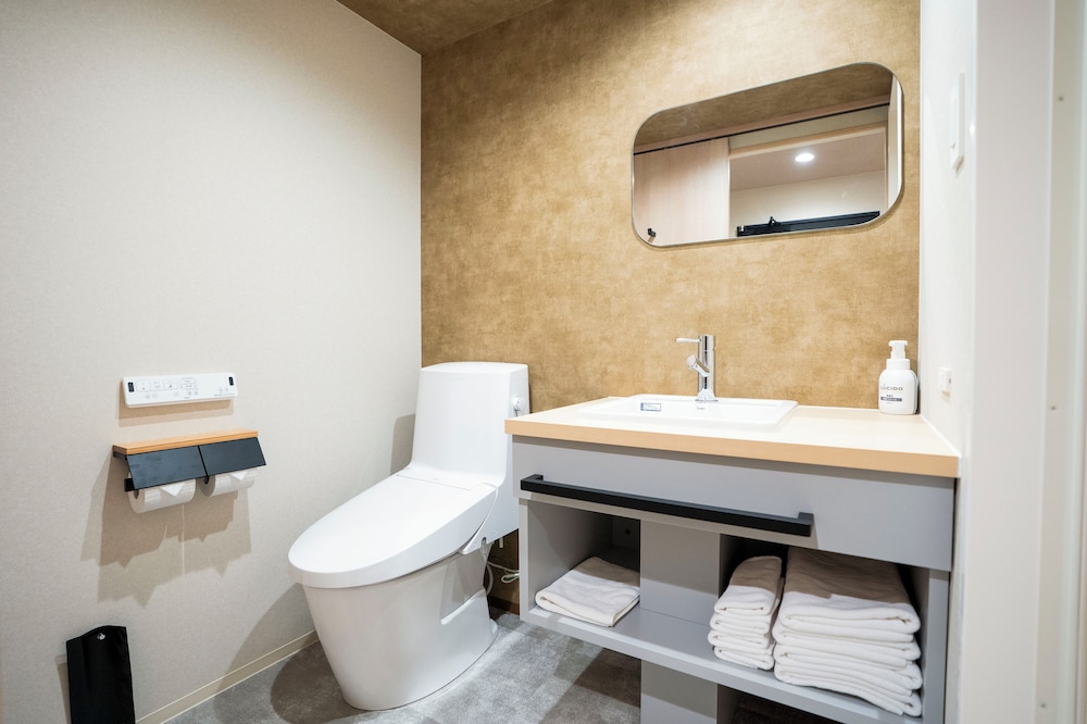 デラックス ツインルーム バスルーム0 | Hotel S-Presso Namba Ekimae