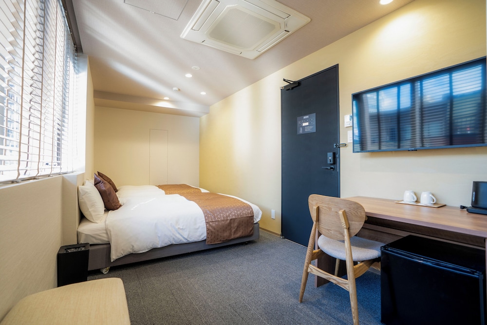 スーペリア ツインルーム 客室1 | Hotel S-Presso Namba Ekimae