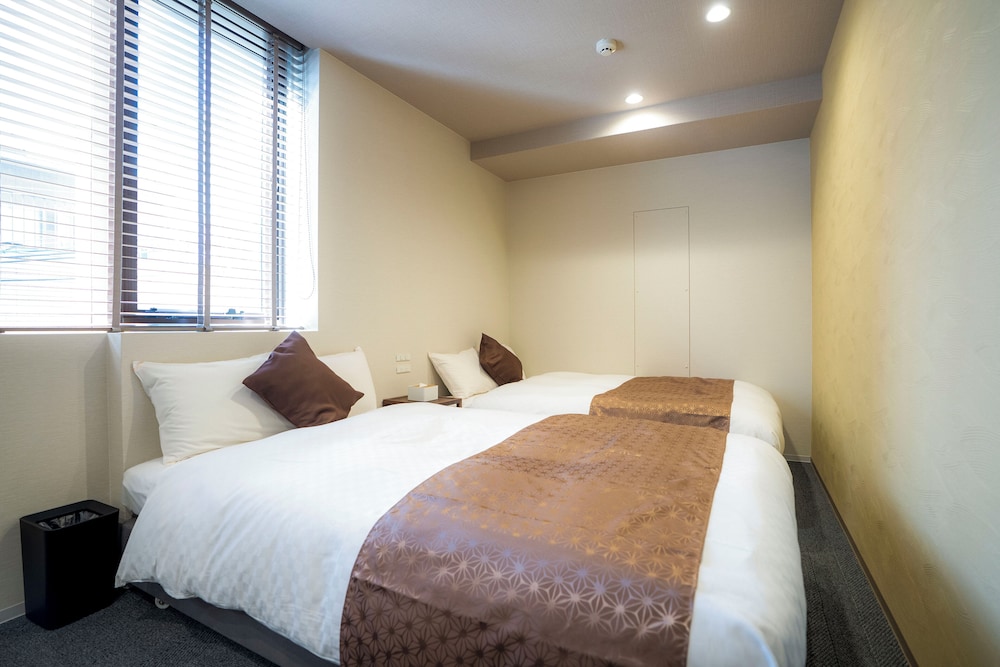 スーペリア ツインルーム 客室4 | Hotel S-Presso Namba Ekimae