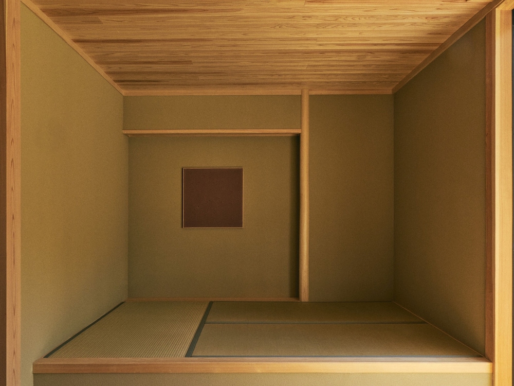 スーペリア 4 人部屋 ガーデンビュー 客室8 | GEOSPOT MOTOHAKONE B