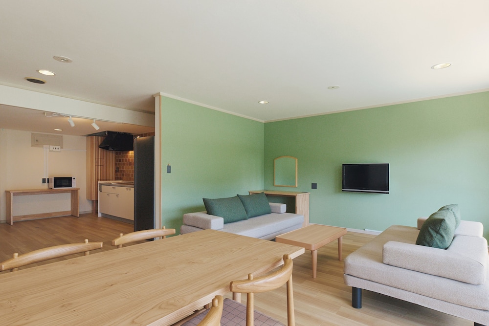 デラックス ルーム バルコニー マウンテンビュー 客室7 | フォートリート箱根仙石原