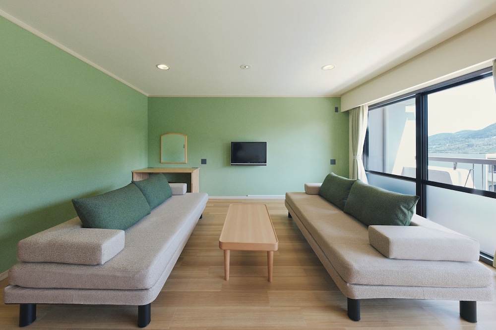 デラックス ルーム バルコニー マウンテンビュー 客室8 | フォートリート箱根仙石原