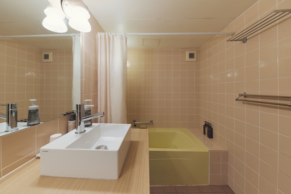 スタンダード ルーム バルコニー マウンテンビュー バスルーム0 | フォートリート箱根仙石原