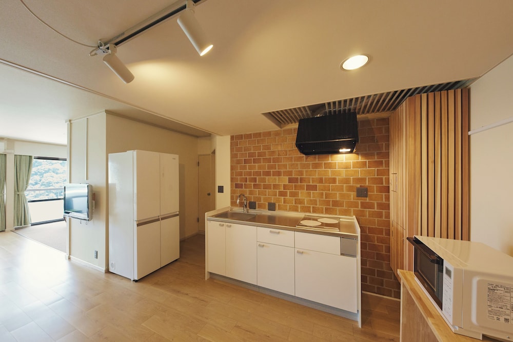 スタンダード ルーム バルコニー マウンテンビュー 専用キッチン0 | フォートリート箱根仙石原