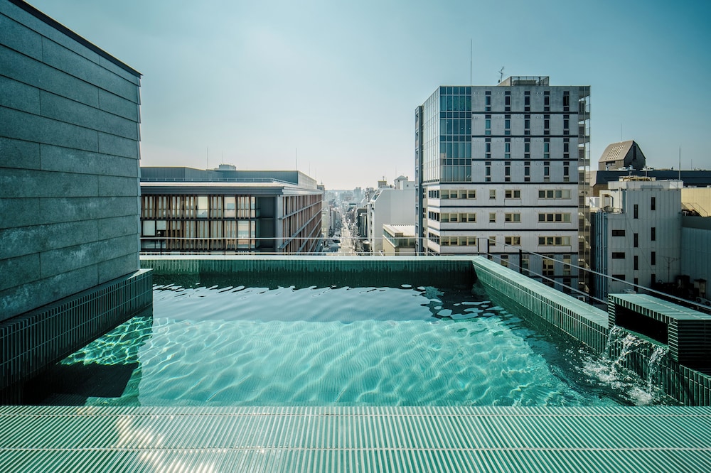 プレミアム スタジオスイート プライベートプール シティビュー 客室2 | MOKU KYOTO