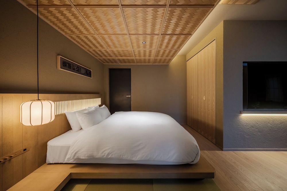 プレミアム スタジオスイート プライベートプール シティビュー 客室3 | MOKU KYOTO