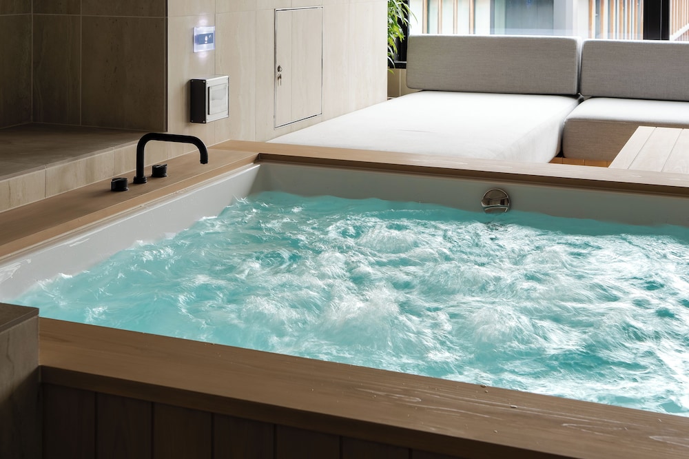 ファミリー スイート 2 ベッドルーム シティビュー バスルーム3 | MOKU KYOTO