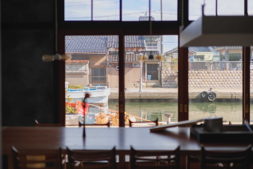 レストラン1 | AKAMA 富山