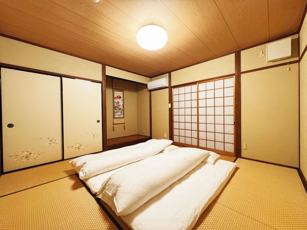 春(HARU) / 2F / 和室 / 外部風呂付き 禁煙 客室4 | 旅館 ゆふもみじ