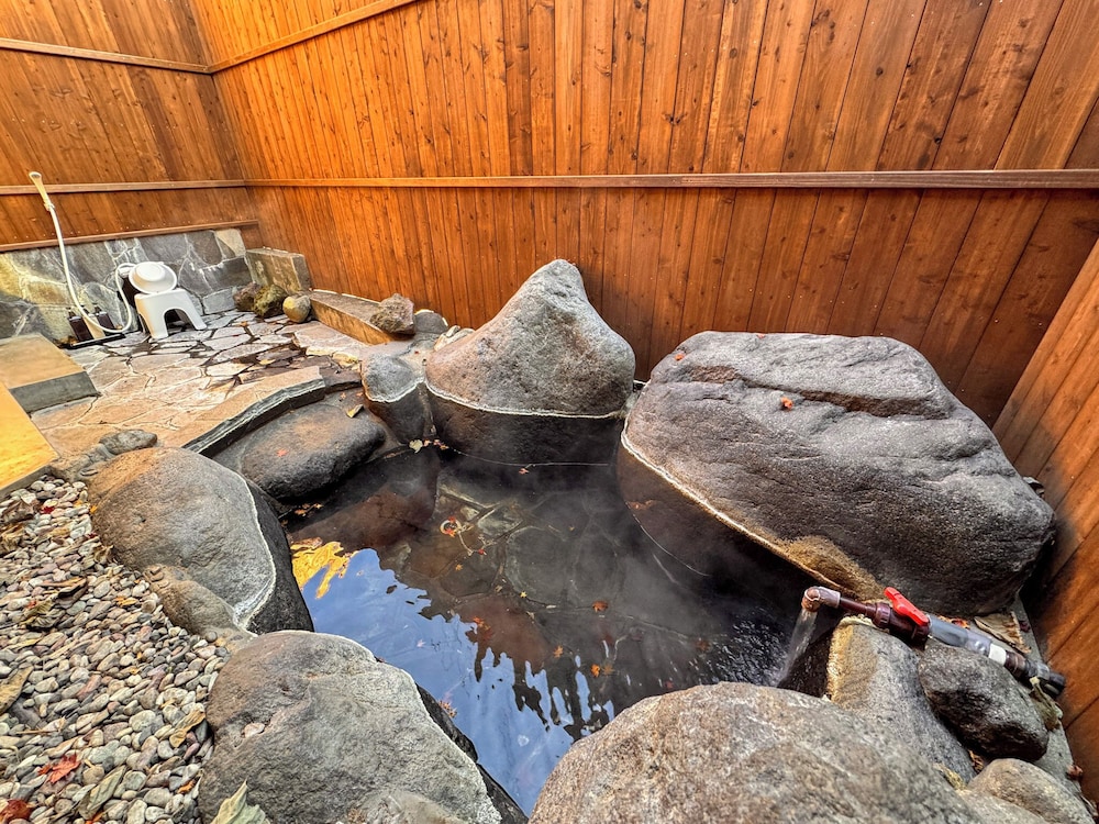 澪(MIO) / 和室 / 露天風呂付き 禁煙 バスルーム2 | 旅館 ゆふもみじ