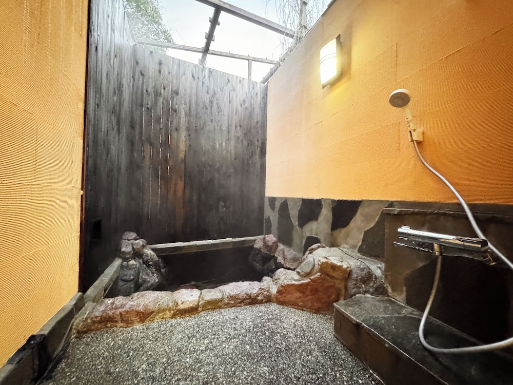 全(ZEN) / 和室 / 露天風呂付き 禁煙 バスルーム0 | 旅館 ゆふもみじ