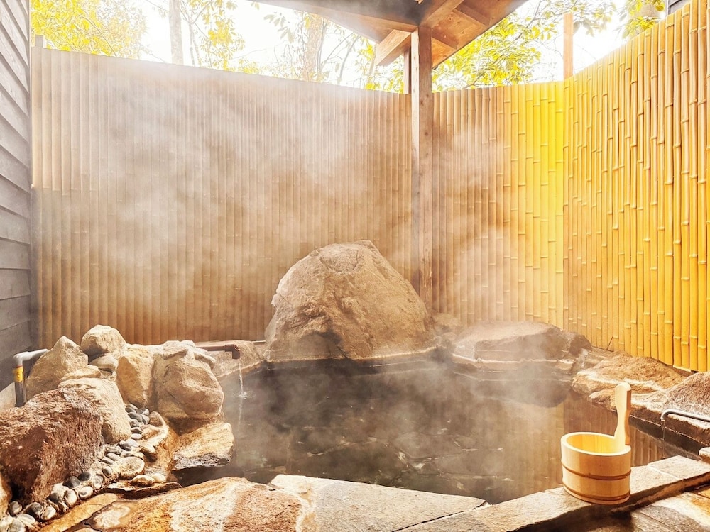 花夜(KAYO) / 和室 / 露天風呂付き 禁煙 バスルーム2 | 旅館 ゆふもみじ