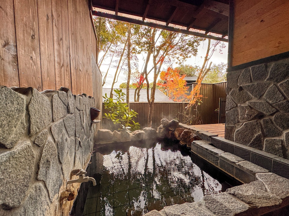 和(KAZU) / 和洋室 / 露天風呂付き 禁煙 バスルーム3 | 旅館 ゆふもみじ